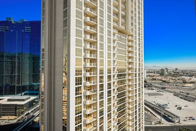 StripViewSuites at Signature - Dış Mekan