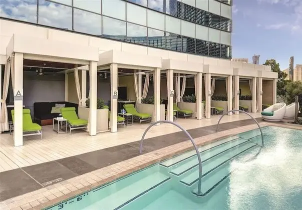 StripViewSuites at Vdara - Havuz