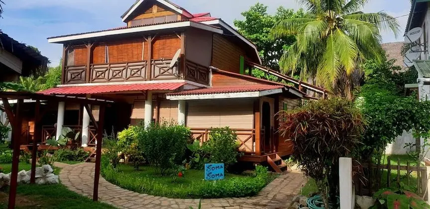 Studettes à Nosy Be