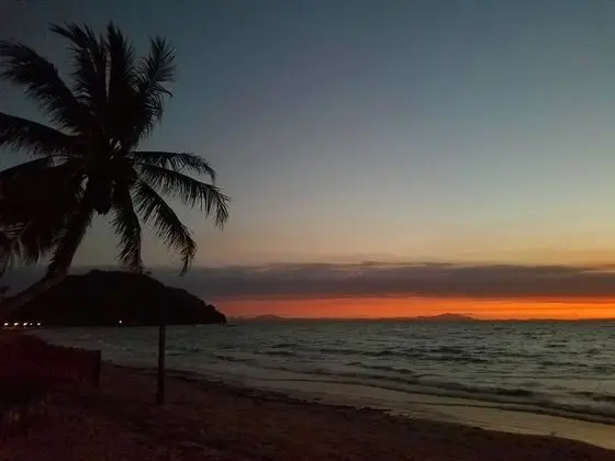 Studettes à Nosy Be - Plaj