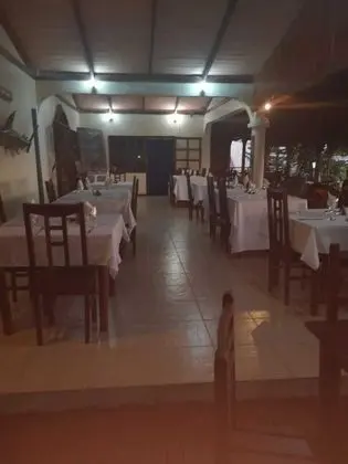 Studettes à Nosy Be - Yerinde Yemek