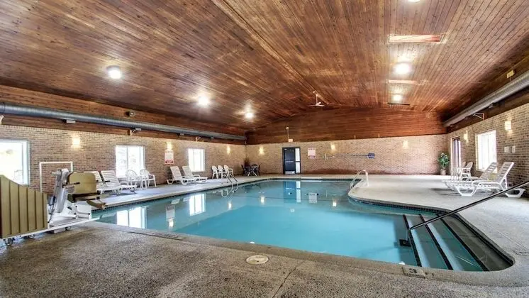 Studio 6 Altoona, IA - Des Moines East - Havuz