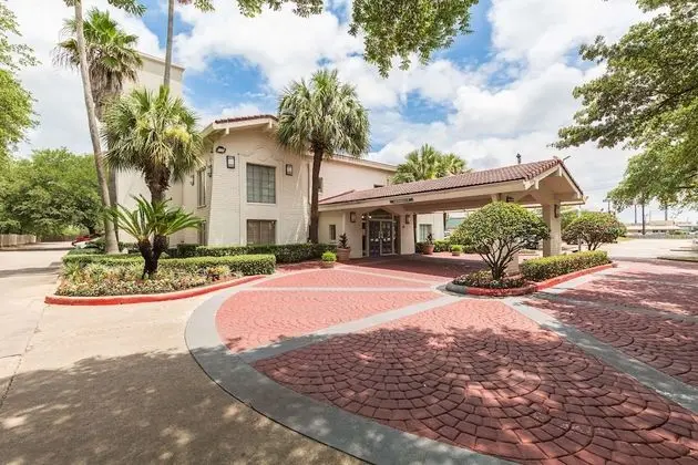 Studio 6 Baytown, TX - Garth Road - Dış Mekan
