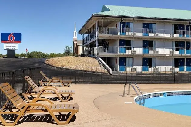Studio 6 Branson West, Mo – Silver Dollar City - Havuz