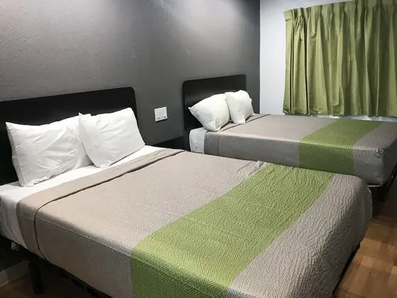 Studio 6 Buttonwillow, CA - Oda
