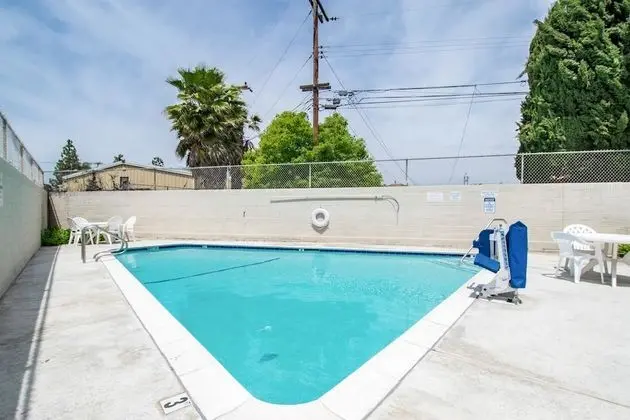 Studio 6 Cypress, CA - Havuz