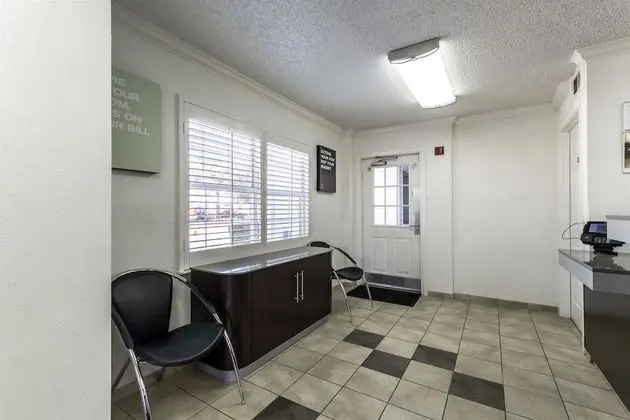 Studio 6 Dallas, TX - Northwest - Lobi