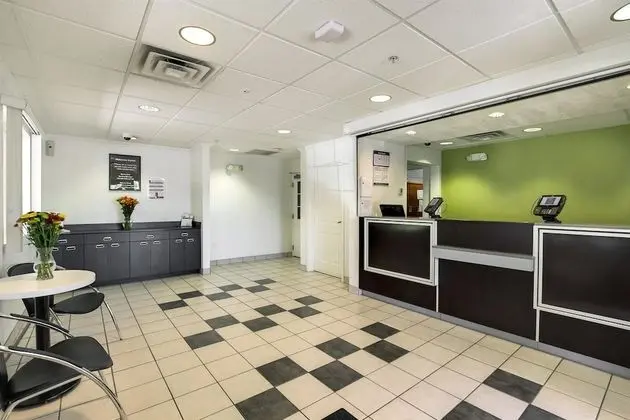 Studio 6 East Brunswick, NJ - NYC Area - Lobi