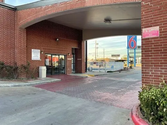 Studio 6 Houston, TX - Brookhollow - Öne Çıkan Resim