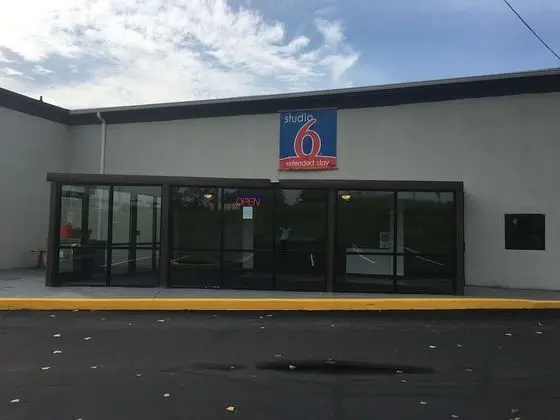 Studio 6 Indianapolis, IN - Lobi