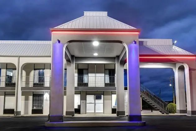 Studio 6 Meridian, MS - Bonita Lakes - Dış Mekan