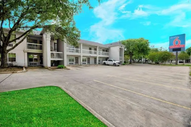 Studio 6 San Antonio, TX - Medical Center - Öne Çıkan Resim