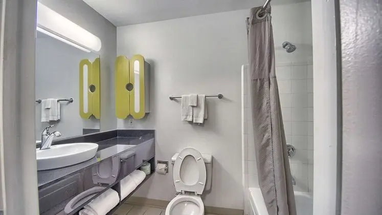 Studio 6 San Antonio, TX - Six Flags - Banyo Tipleri