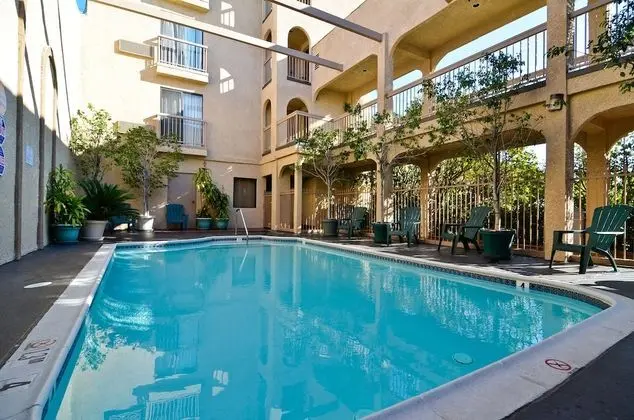 Studio 6 Suites Lawndale, CA – South Bay - Havuz