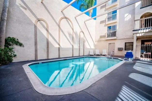 Studio 6 Suites Lawndale, CA – South Bay - Havuz