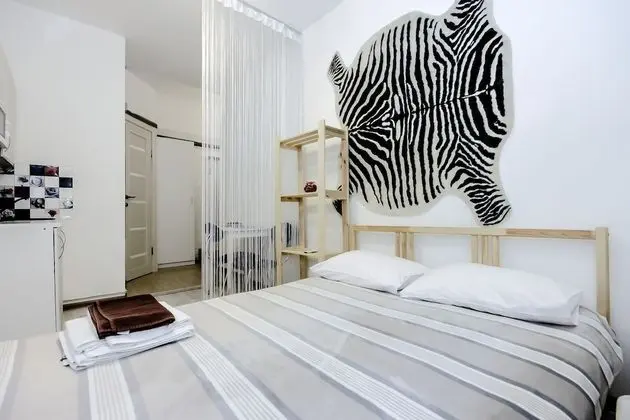 Studio apartment on 12 Liniya