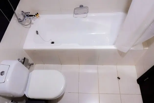 Studio Apartment in Knightbridge Court - Banyo Tipleri