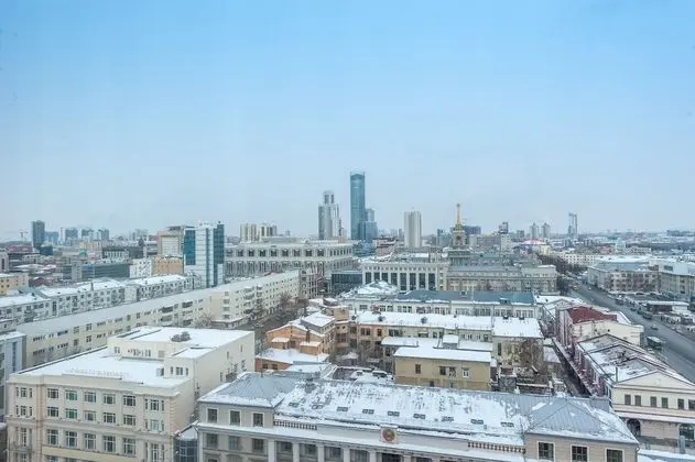 Studio Apartment on Malysheva 42a 14 floor