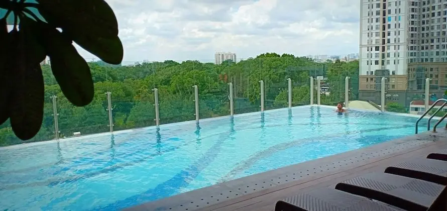 Studio Apartment near Airport - Havuz
