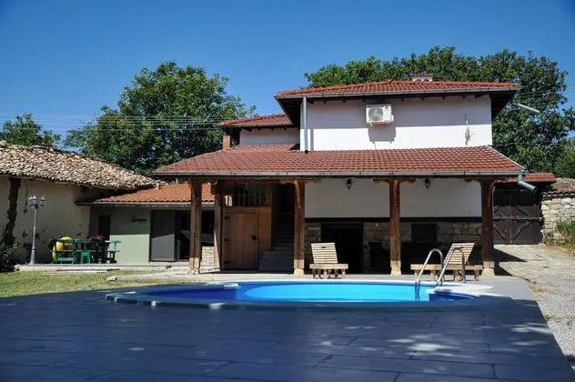 Studio Apartment in Palamartsa - Havuz