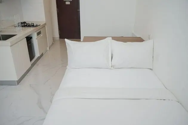 Studio Apartment At Sky House Bsd With Cozy Design - Oda