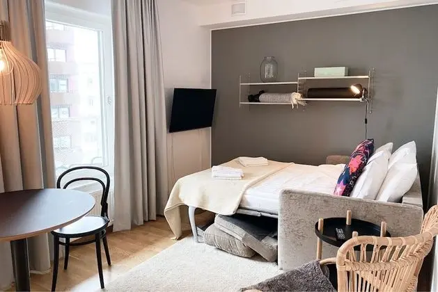 Studio Apartment With Sofa Bed Street View - Öne Çıkan Resim