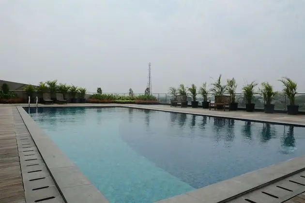 Studio Apartment at Tree Park Apartment - Dış Mekan