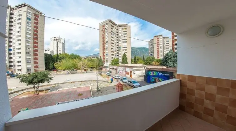 Studio Apartment Zebra