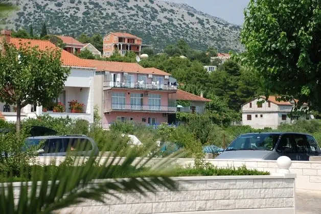 Studio Apartments Lulak - Dış Mekan