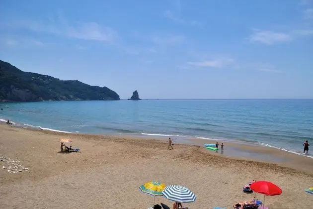 Studio Apartments Maria With Pool in Agios Gordios Beach - Plaj