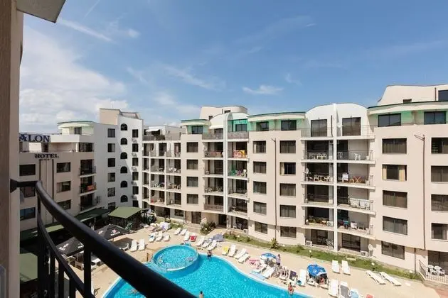 Studio with Balcony & Pool View