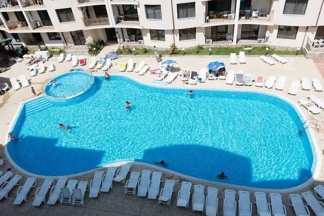 Studio with Balcony & Pool View - Havuz