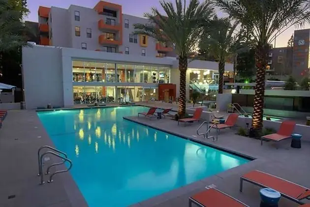 Studio City Universal Apartments