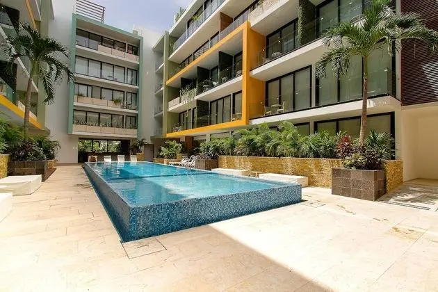 Studio Close to 5th Av w Amazing Roof Pool View, Gym, Spa and More - Öne Çıkan Resim