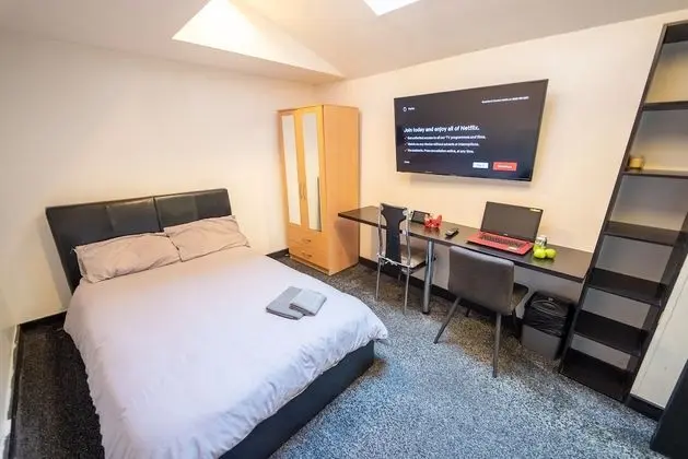 Studio Close to University of Birmingham - 1