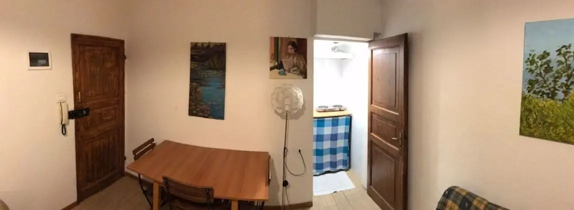 Studio Hosts 2 Via Dè Ruini - Flat in Bo - Oda Düzeni