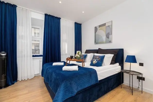 Studio Krakow Starowislna by Renters