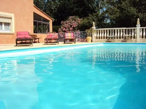 Studio La Douloire - Öne Çıkan Resim