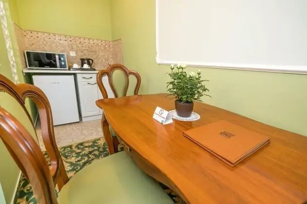 Studio One Accommodation Suites - Mutfak