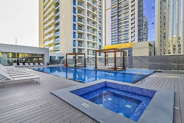 Studio One Dubai Marina - Havuz