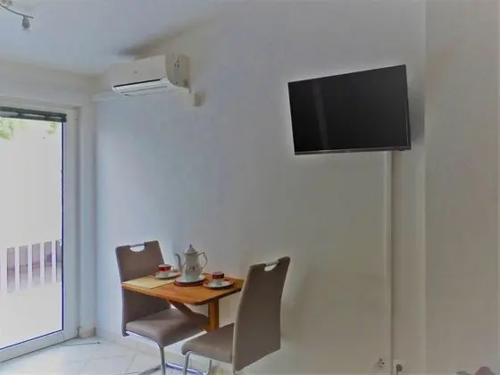 Studio With Sea View for 2 People - Split Region - Yerinde Yemek