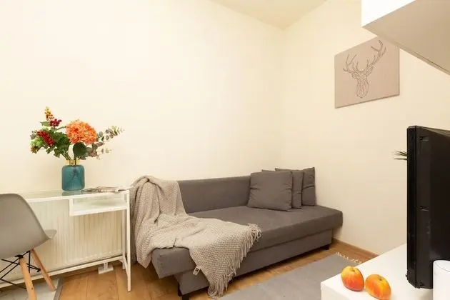 Studio Warsaw Miączyńska by Renters