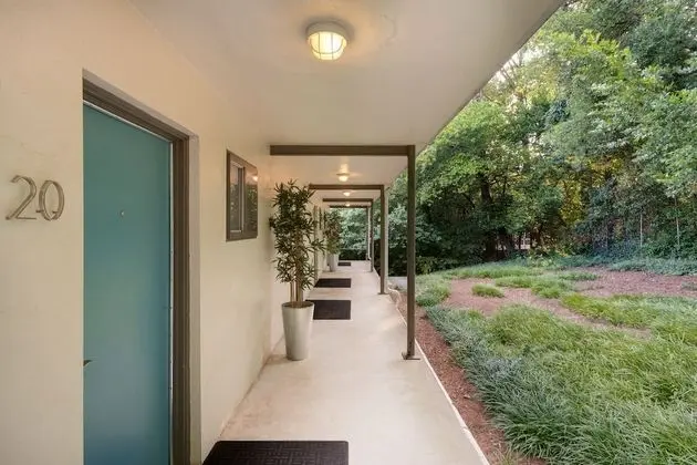 Studios On 25th by BCA Furnished Apts - Dış Mekan