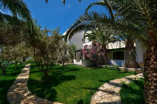 Studios Vrettos