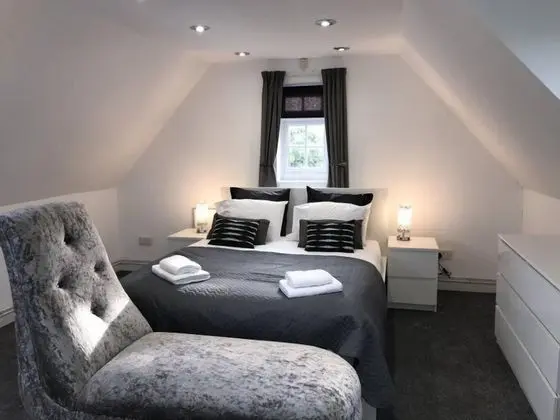 Stunning 100 Year old Converted Coach House