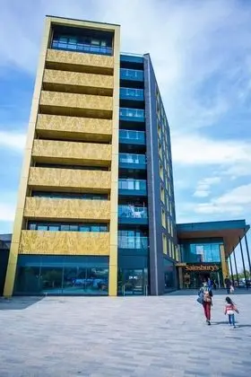 STUNNING 2 BED APARTMENT WITH PARKING - Dış Mekan