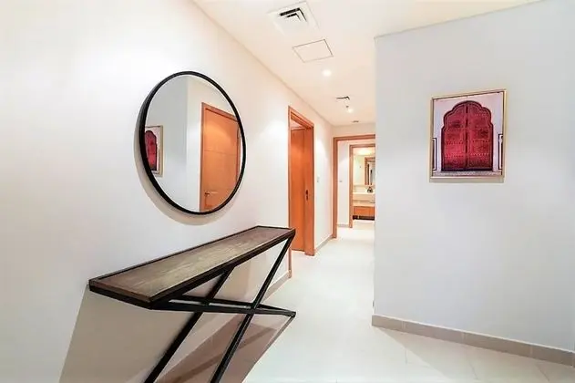 Stunning 2 bed Balcony Marina View Dubai