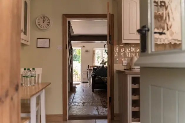 Stunning 2-bed Cottage in Fordwells - Oda