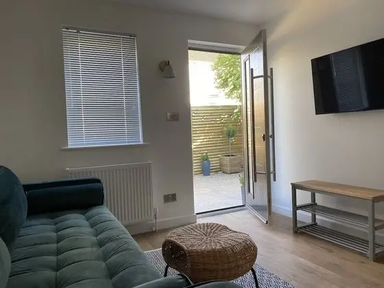 Stunning 2-bed Self Contained Oasis in Eastbourne - Oda Düzeni