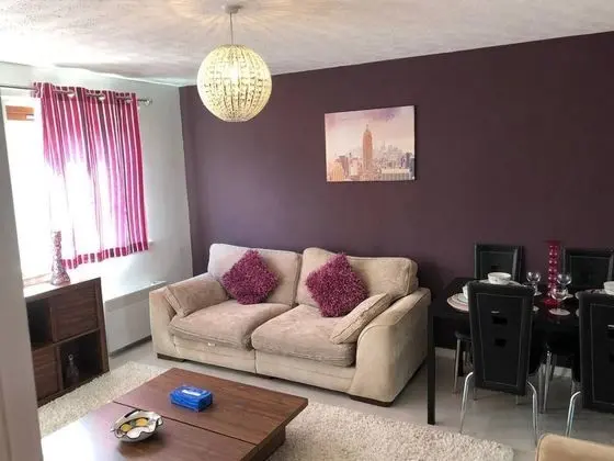 Stunning 2-bed Serviced Selfcatering Apartment - 1